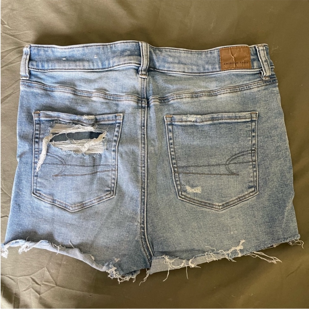 American Eagle Hi Rise Shorts - Picture 3 of 3